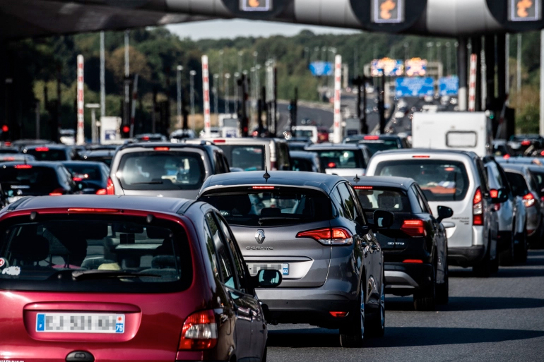 ضبط متهم يقوم بقطع شاسيهات السيارات التالفة ويستخدمها في الـ (بوكو)