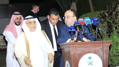 فى أمسية العلاقات "المثلثة"-نجوم السياسية والمجتمع فى حفل توديع السفير المصري بدار السفير السعودي