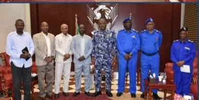 والي شرق دارفور يلتقي وزير الداخلية ويدعو لحماية الموسم الزراعي ودعم الشرطة