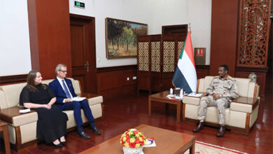نائب رئيس مجلس السيادة يستقبل السفير النرويجي