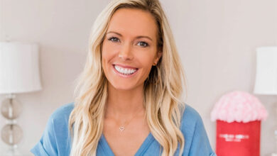 سيدة أعمال من المنزل.. حققت 141 مليون دولار من بيع الملابس عبر الإنترنت