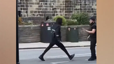 عصابة تبتر يد شاباً