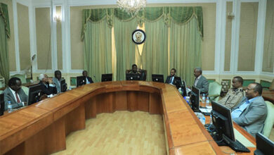 كباشي يترأس إجتماع اللجنة العليا للطوارئ الإنسانية