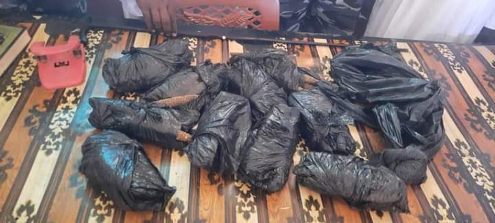الشرطة تضبط متهمين اثنين وبحوزتهما 100 راس حشيش بولاية سودانية