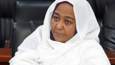 مسجل عام تنظيمات العمل يكون لجنة لإستلام دور وممتلكات بعض الإتحادات