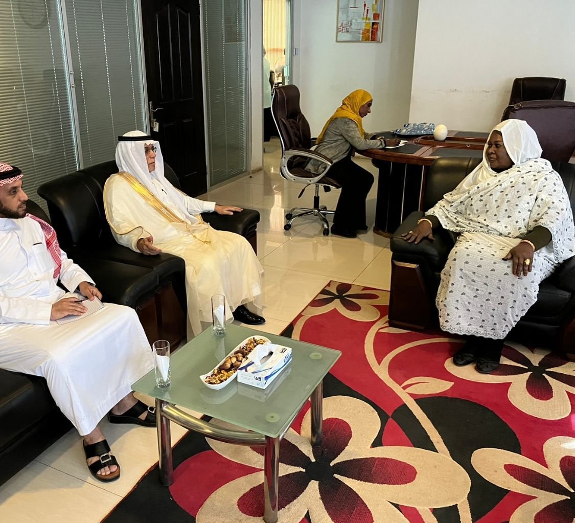 سفير خادم الحرمين يلتقي وزير الإستثمار