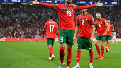 مهاجم المنتخب المغربي يوسف النصيري يحتفل بهدفه في مرمى البرتغال (الفرنسية)