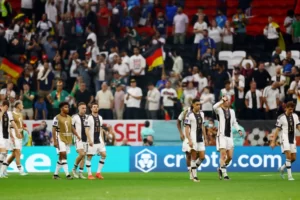 رغم فوزه على كوستاريكا 4-2، منتخب ألمانيا خرج من دور المجموعات المونديالي للمرة الثاني تواليا (رويترز)