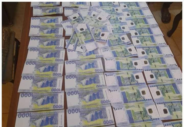 الشرطة  توقف متهمين بتزييف العملة وتفتح  عدد من البلاغات في آخرين