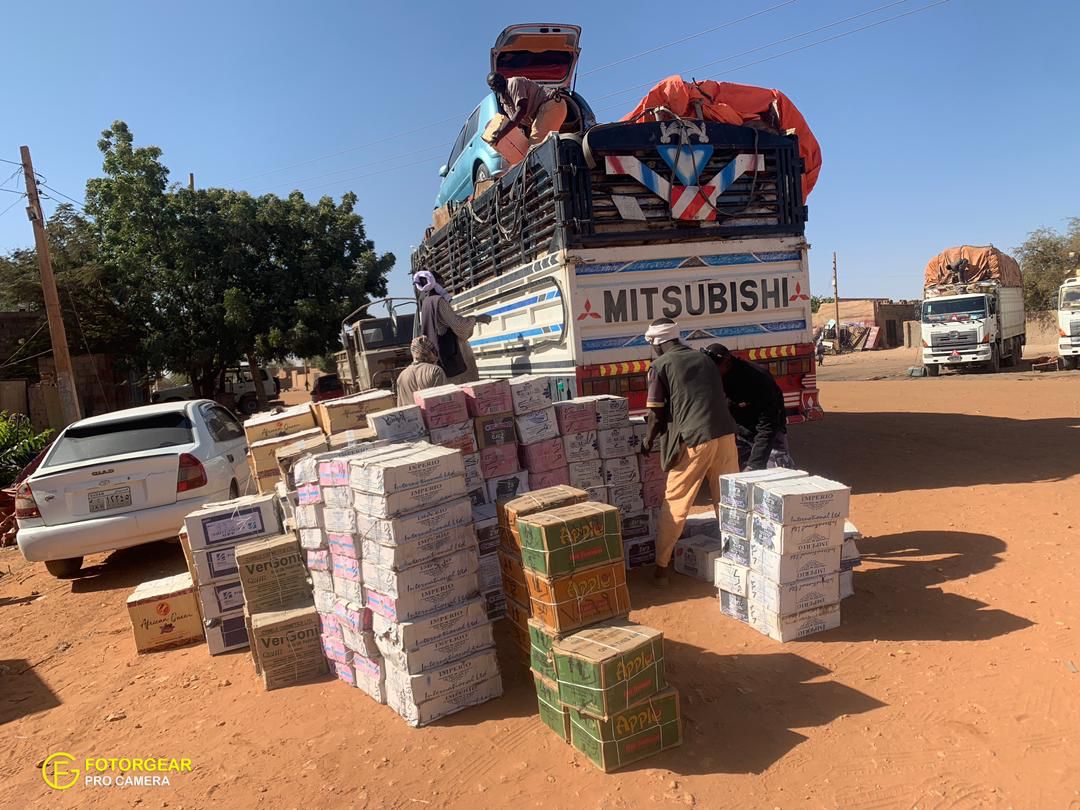 الشرطة بولاية سودانية  تضبط كريمات وملابس مستعملة