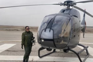 رنو الجاف اجتازت أكثر من 150 ساعة تحليق في الجو بقيادة مروحية عسكرية وقامت بالعديد من المهام (الجزيرة)