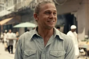 مسلسل "شانتارام".. أسترالي في شوارع الهند (آبل)