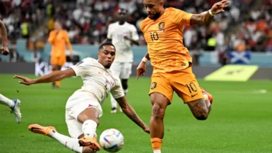 المنتخب الهولندي يقص شريط مواجهات الدور الثاني بالمونديال (رويترز)