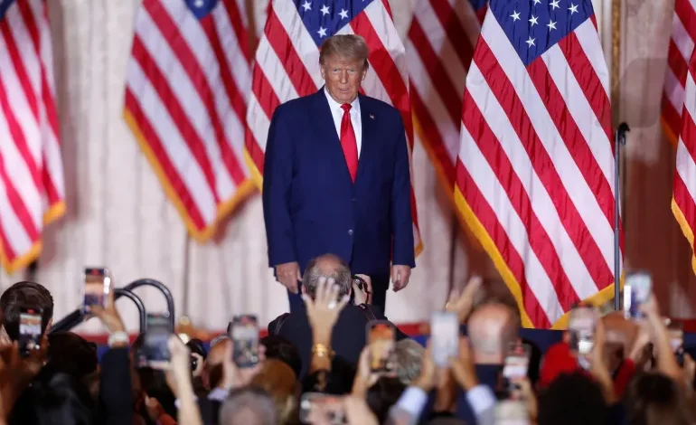 بعد توجيه اتهام جنائي له.. ترامب يسلم نفسه الثلاثاء وشرطة نيويورك تعلن الاستنفار