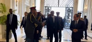 البرهان يصل جمهورية مصر
