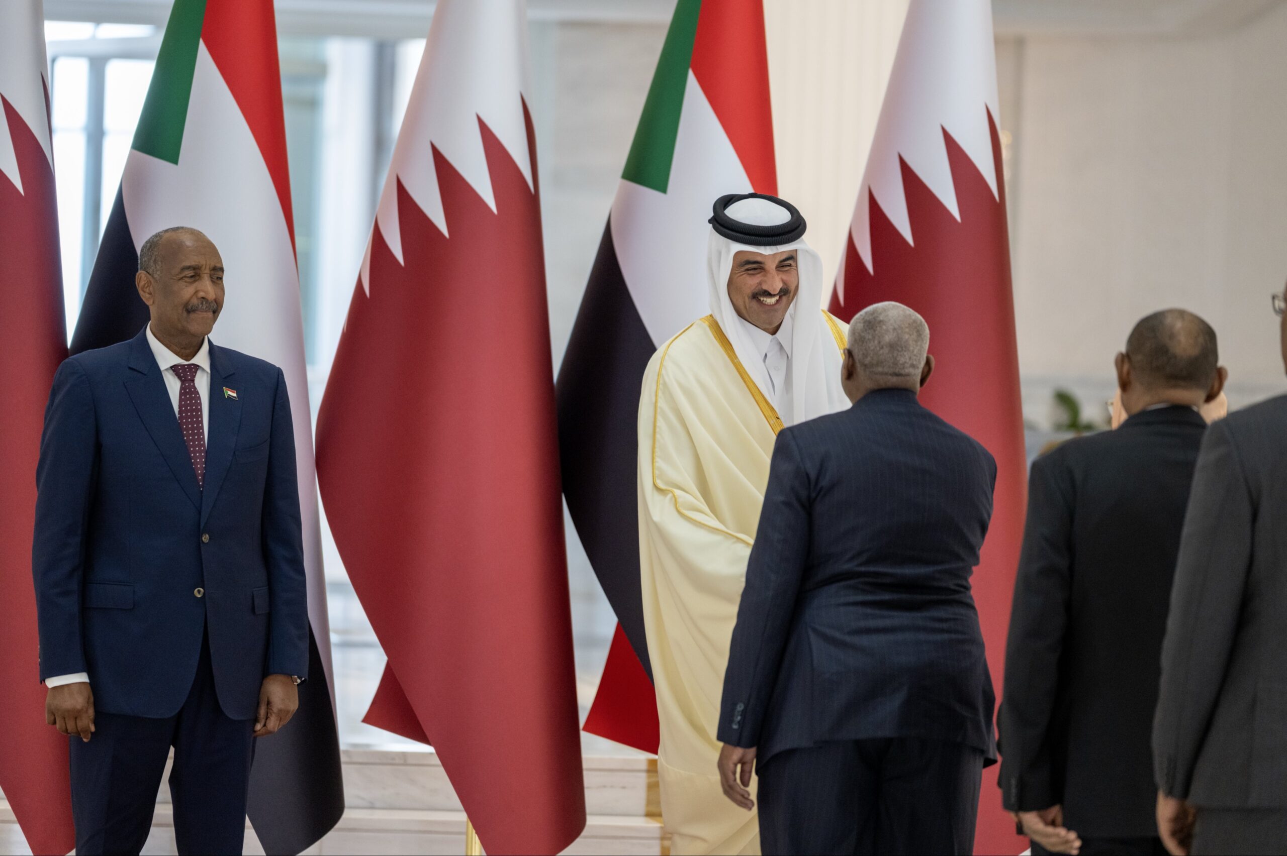 استقبال الوفد المرافق لرئيس مجلس السيادة 