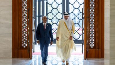 الامير تميم بن حمد آل ثاني و رئيس مجلس السيادة السوداني عبد الفتاح البرهان