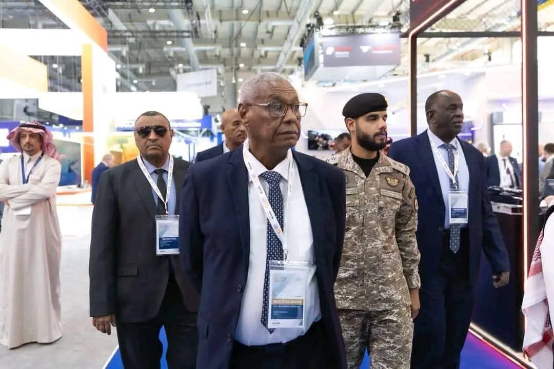 وزير الداخلية يترأس وفد السودان في معرض الدفاع العالمي بالرياض