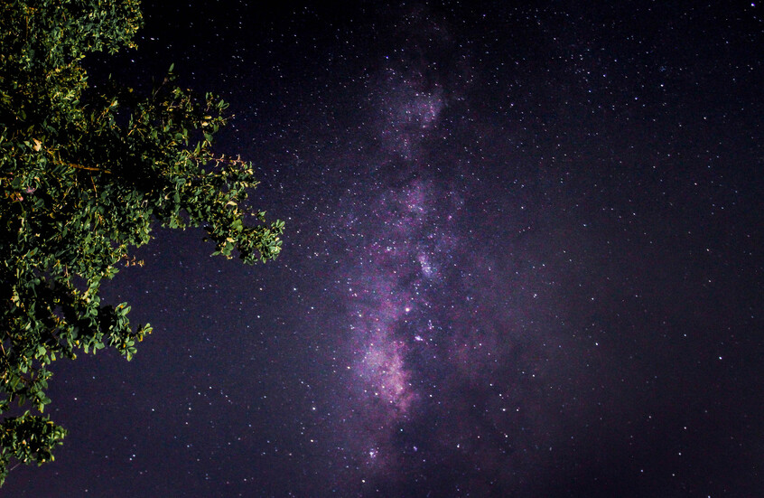 موكب الكواكب 2026: دليل رصد 6 كواكب في سماء الأرض