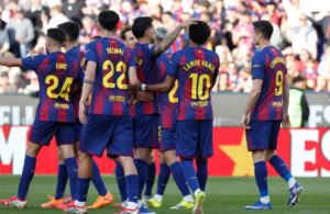 انتزع البارسا صدارة الدوري الإسباني