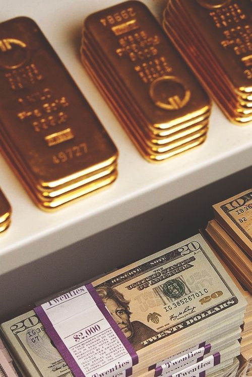 سعر الذهب ينخفض 2% مع ارتفاع الدولار وضعف السيولة