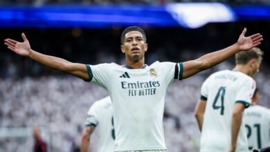 ريال مدريد يهزم ملقا برباعية ويتصدر الدوري الإسباني