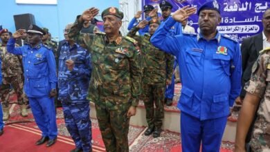البرهان يشيد بتقاليد الشرطة
