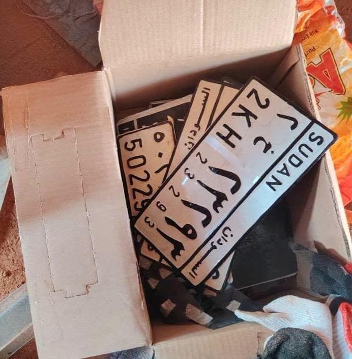 تزوير لوحات المركبات بشرق النيل يسقط في قبضـة المرور